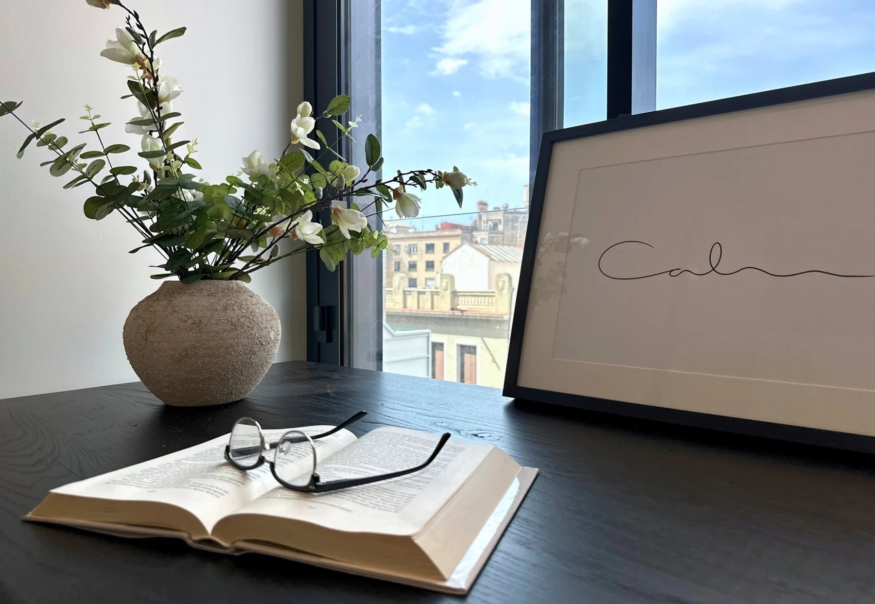Obra nueva, alma serena — proyecto de decoración de interiores